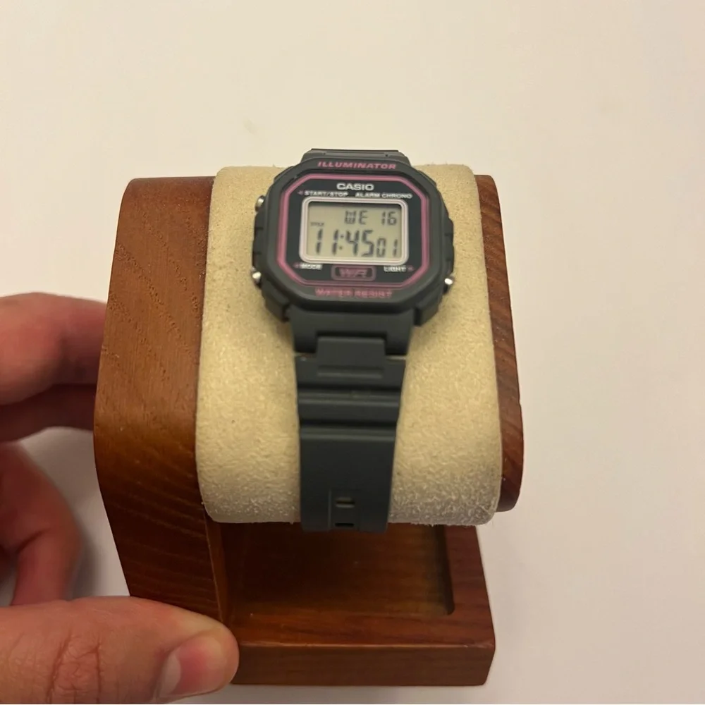 Casio Women's LA20WH-8A Classic Digital Watch Gray and‎ Pink